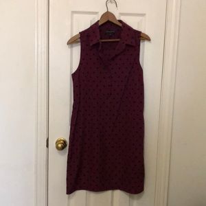 Collared sleeveless polka dot dress